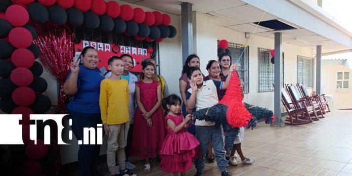 Celebran el Día Nacional de la Alegría en el Centro Nacional de Salud Infantil Celebran el Día Nacional de la Alegría en el Centro Nacional de Salud Infantil