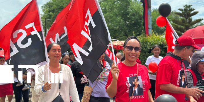 Foto: Nandaime reúne a miles en caminata por el 47 aniversario de la Revolución/TN8 Foto: Nandaime reúne a miles en caminata por el 47 aniversario de la Revolución/TN8