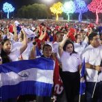 Familias de todo el país participan en el acto central del 47 aniversario de la Revolución Foto: Así se vive el ambiente del 47/19 desde la Plaza La Fe/Cortesía