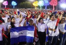 Familias de todo el país participan en el acto central del 47 aniversario de la Revolución Foto: Así se vive el ambiente del 47/19 desde la Plaza La Fe/Cortesía