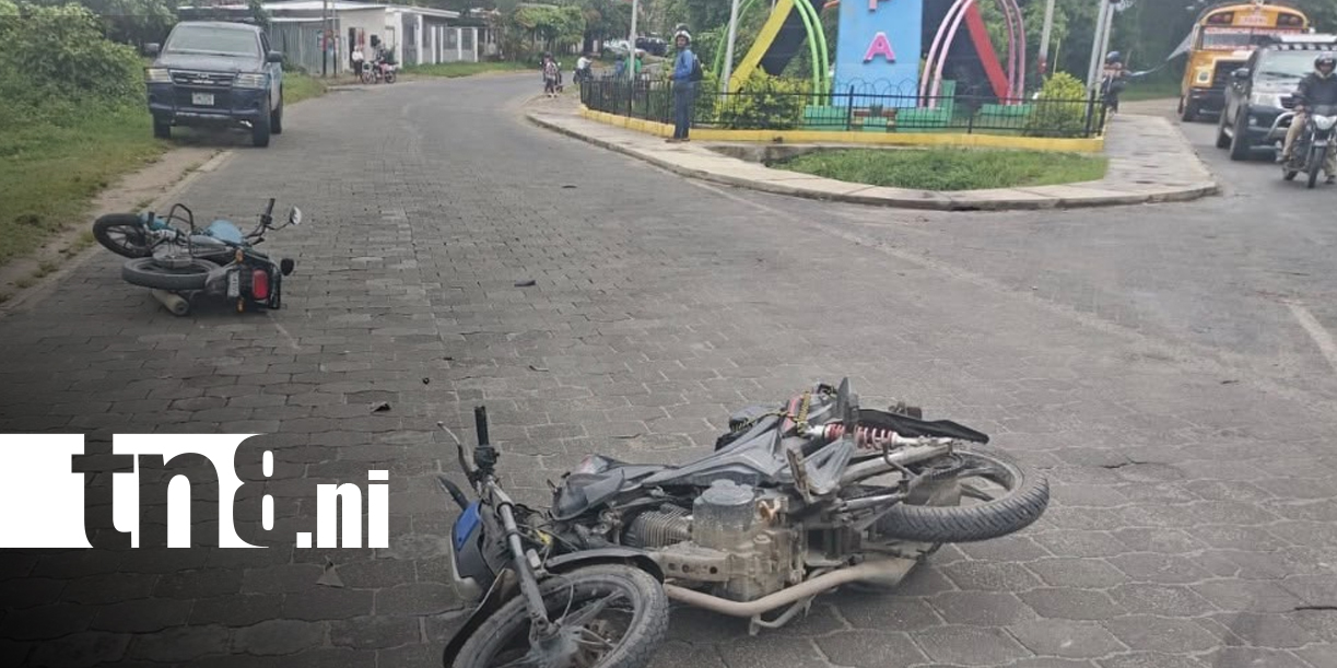 Foto: Descuido al volante provoca choque entre motocicletas en Jalapa / TN8