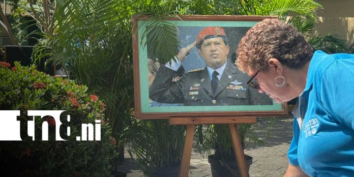 Foto: Juventud nicaragüense honra el legado del comandante Hugo Chávez / TN8