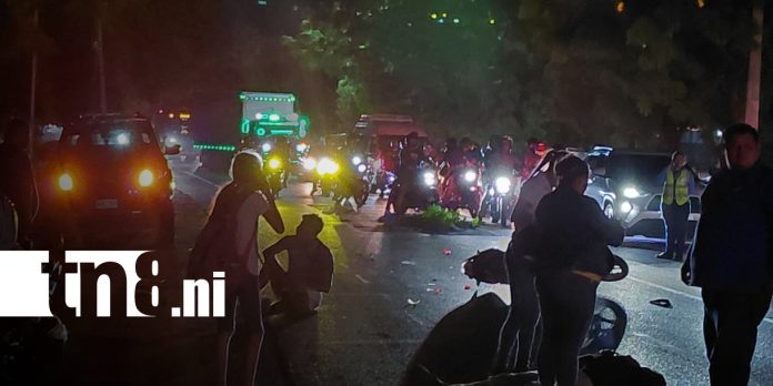 Foto: Choque entre motocicletas deja dos lesionados en Managua/TN8 Foto: Choque entre motocicletas deja dos lesionados en Managua/TN8