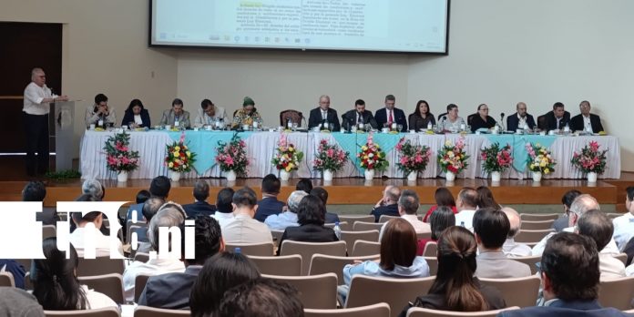 Foto: Reformas constitucionales son presentadas a empresarios/TN8 Foto: Reformas constitucionales son presentadas a empresarios/TN8