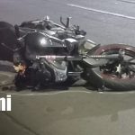 Foto: Madrugada mortal en Rubenia: motociclista muere al estrellarse contra una vivienda / TN8