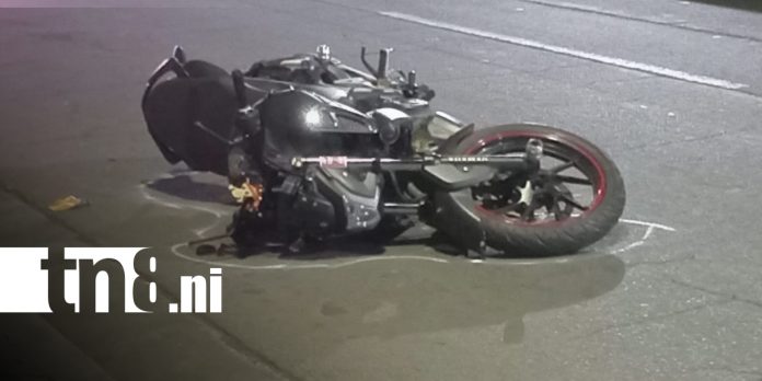 2 Foto: Madrugada mortal en Rubenia: motociclista muere al estrellarse contra una vivienda / TN8