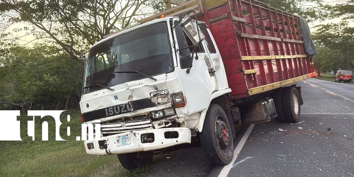 Foto: Violenta colisión en cadena sacude la carretera Managua, Juigalpa/tn8
