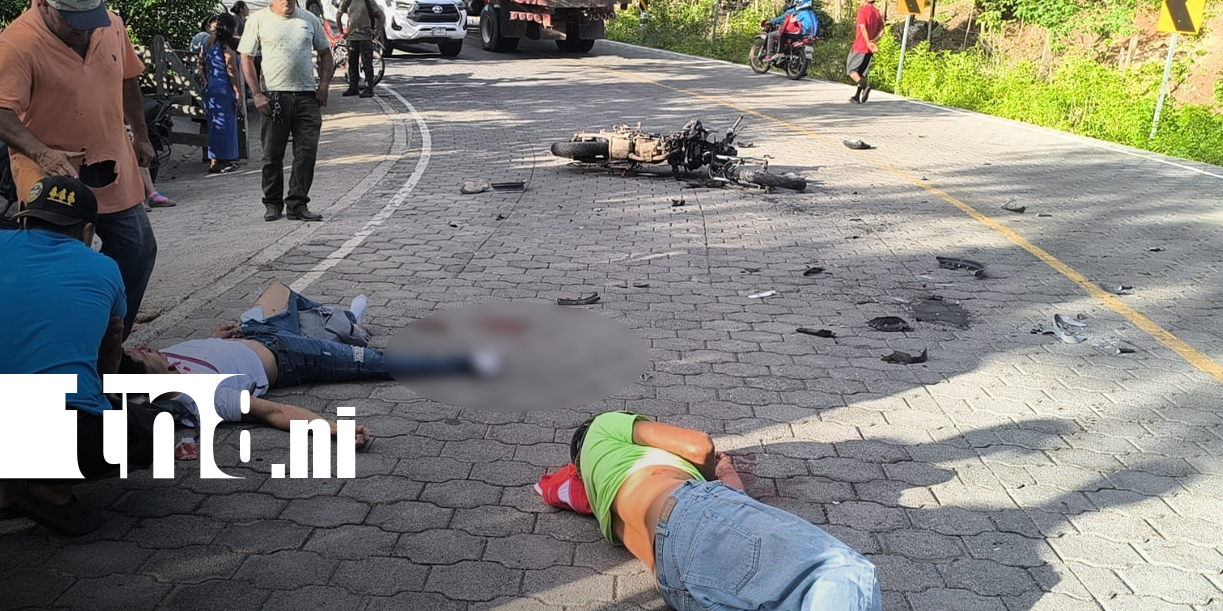 Foto: Dos motociclistas quedan graves tras impactar contra un camión/TN8