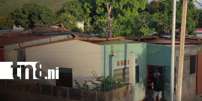 Foto: Vientos provocan daños en una vivienda del barrio Julio Ramón Miller en Somoto/TN8