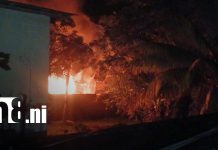 Foto: Mujer y su pequeña hija logran escapar de voraz incendio en Bluefields/TN8