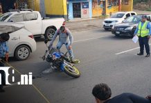 foto: Motociclista relata accidente que dejó a joven lesionada/TN8