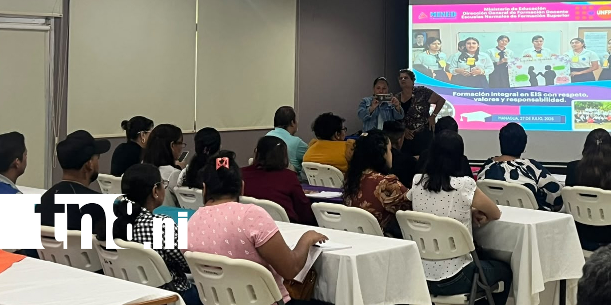 Foto: Educación: docentes participan en diplomado sobre sexualidad/TN8