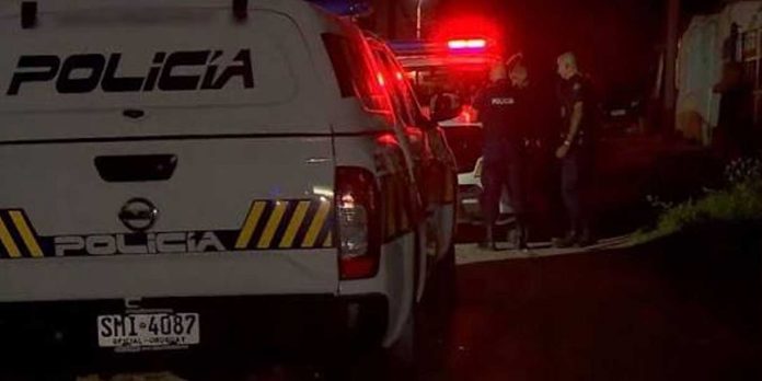 Foto: Brutal crimen en San José: hombre es asesinado con una puñalada en el cuello /Cortesía