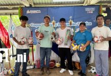 Foto: Estudiantes de Chinandega reciben nuevo utilaje deportivo gracias a INATEC/TN8