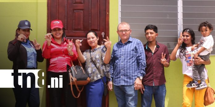 3 Foto: Diez familias transforman su futuro con la entrega de nuevas viviendas en Jinotega / TN8