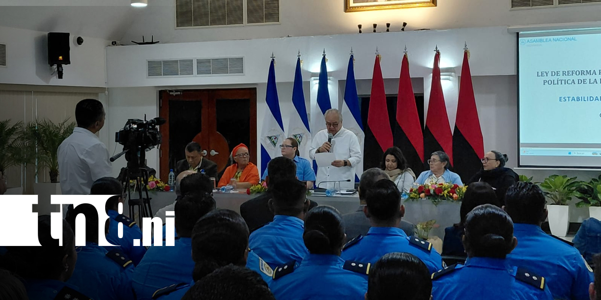 FOTO: MINT respalda reforma parcial a la Constitución durante encuentro con la Asamblea Nacional/TN8