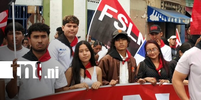 Foto: Carazo rinde homenaje a héroes y mártires de la gesta estudiantil/TN8 Foto: Carazo rinde homenaje a héroes y mártires de la gesta estudiantil/TN8