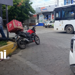 Foto: Motociclista resulta herido tras colisión con camioneta en Plaza España/TN8