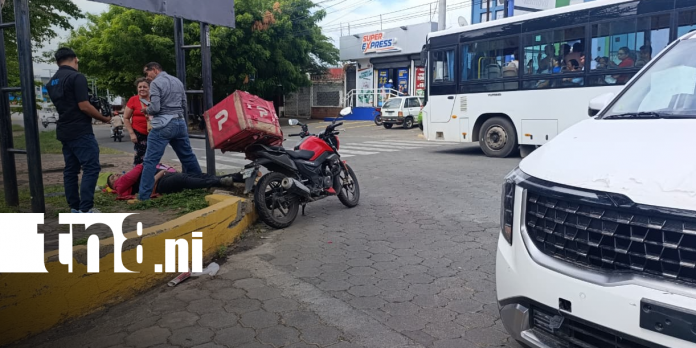 Foto: Motociclista resulta herido tras colisión con camioneta en Plaza España/TN8 Foto: Motociclista resulta herido tras colisión con camioneta en Plaza España/TN8