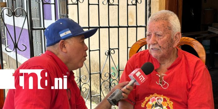 Foto: Tradicionalistas de Santo Domingo que mantienen viva la fe/TN8