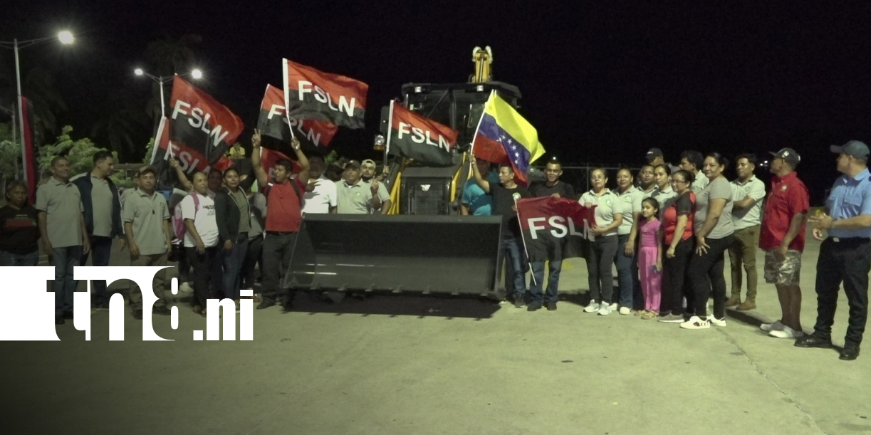 Foto: Moyogalpa recibe retroexcavadora para fortalecer sus servicios/TN8