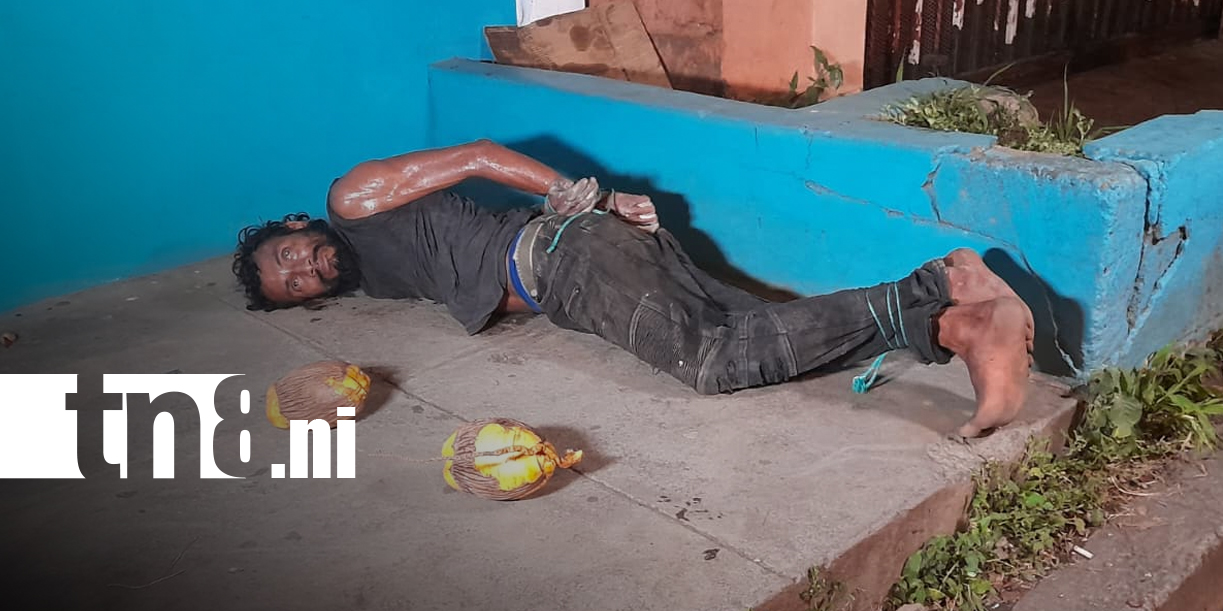 Foto: Vecinos retienen a presunto delincuente en Memorial Sandino/TN8