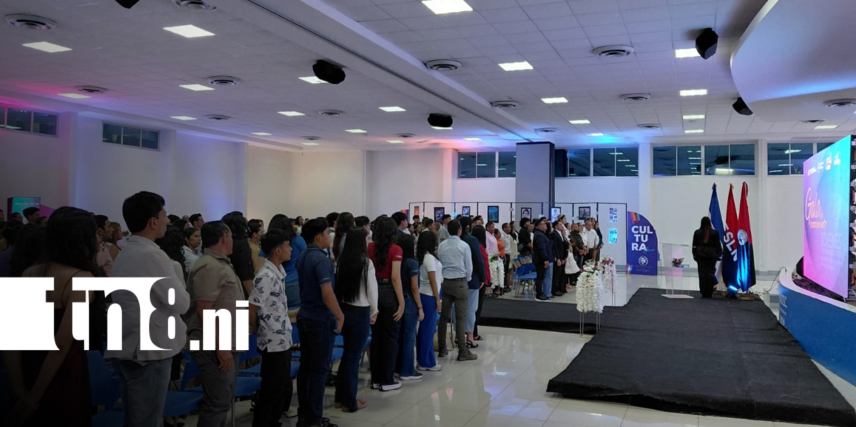 Foto: MINJUVE premia a más de 200 jóvenes destacados de todo el país/TN8