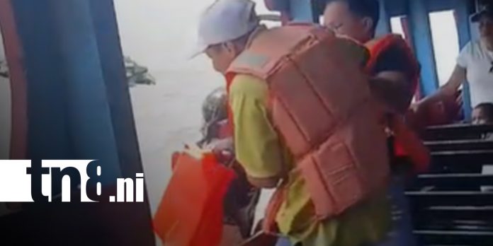 Foto: Mujer cae al Lago Cocibolca y es rescatada durante viaje a Ometepe/TN8