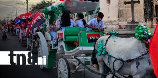 Foto: Granada celebra con desfile de coches rumbo al 47/19 de la Revolución/TN8