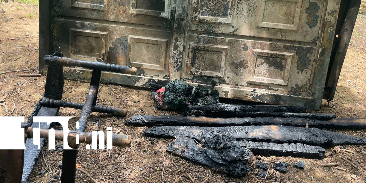 Foto: Voraz incendio deja sin hogar a una abuela en Nindirí /TN8