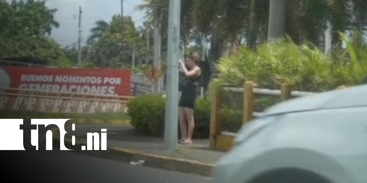 Foto: Mujer quería lanzarse desde puente a desnivel de la Rotonda Centroamérica, en Managua / TN8