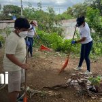 Campaña “Jugá Limpio” fortalece el cuido ambiental en Managua Foto: Limpieza en la comunidad con la Alcaldía de Managua / TN8