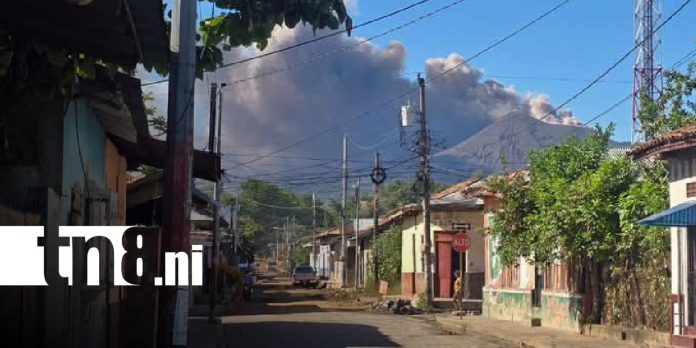 Foto: Volcán Telica registra emisión de gases y cenizas / TN8