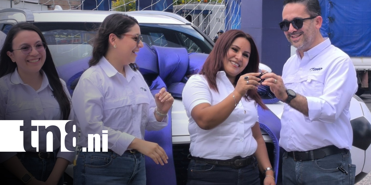 Foto: Mujer de Estelí gana un Toyota Yaris Cross con Gasolinera UNO / TN8