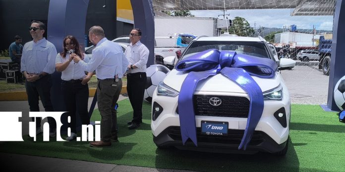 Foto: Mujer de Estelí gana un Toyota Yaris Cross con Gasolinera UNO / TN8 Foto: Mujer de Estelí gana un Toyota Yaris Cross con Gasolinera UNO / TN8
