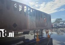 Incendio en contenedor dentro de empresa en Mateare deja fuertes daños materiales Foto: Incendio de container en una bodega de Mateare / TN8