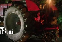 Fuerte impacto entre motocicleta y tractor deja un lesionado en León Foto: Accidente con tractor en León / TN8