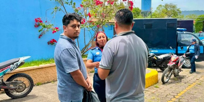 Foto: Multa y prisión para un hombre en Jinotega por botar basura de manera ilegal / TN8 Foto: Multa y prisión para un hombre en Jinotega por botar basura de manera ilegal / TN8