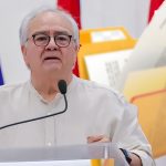 Presidente de la Asamblea presenta a comunicadores los alcances de las reformas constitucionales Gustavo Porras expone a comunicadores los alcances de la consulta constitucional