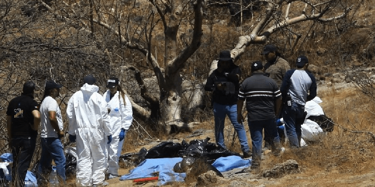 Foto: Restos humanos aparecen junto a mensajes de amenaza en México /Cortesía
