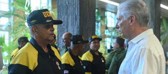 Foto: Cuba reconoce a brigada que participó en rescates tras terremotos en Venezuela/Cortesía Foto: Cuba reconoce a brigada que participó en rescates tras terremotos en Venezuela/Cortesía