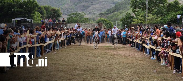 1 Foto: Desfile y carreras de burros llenan de tradición las fiestas patronales en Yalagüina/TN8
