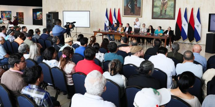 Foto: Gremio artístico y cultural respalda propuesta de reforma constitucional/Cortesía