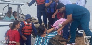 Foto:Operativo de rescate pone a salvo a 43 tripulantes en el Río San Juan/Cortesía
