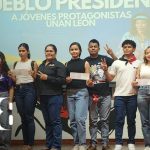 Más de 4 mil universitarios reciben la beca “Pueblo Presidente” para fortalecer su formación académica Foto:Universitarios reciben beca “Pueblo Presidente” para fortalecer su formación académic/Tn8