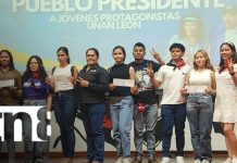 Más de 4 mil universitarios reciben la beca “Pueblo Presidente” para fortalecer su formación académica Foto:Universitarios reciben beca “Pueblo Presidente” para fortalecer su formación académic/Tn8