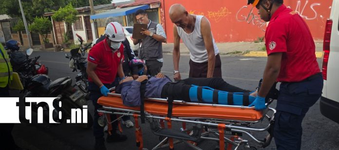 Foto: Accidente deja a motociclista y acompañante lesionados en Managua/TN8