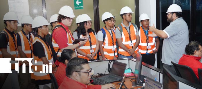 Foto: Claro INNOVA abre las puertas de la industria a estudiantes universitarios/TN8