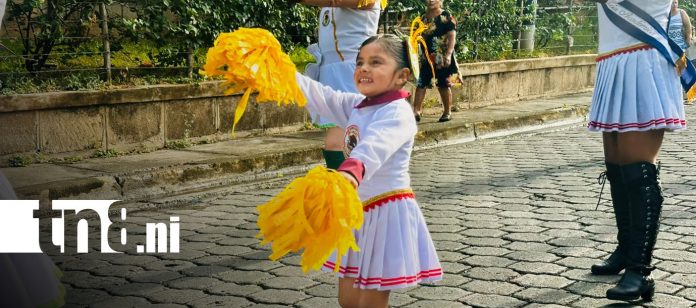 1 Foto: Colegio Experimental México da inicio a las fiestas patrias con segundo desfile escolar/TN8