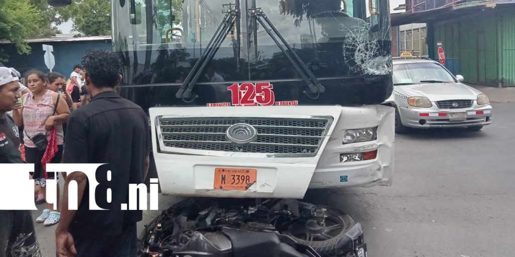 Foto: Accidente en la Gasolinera Cachorra deja varios lesionados, dos con fracturas expuestas/TN8
